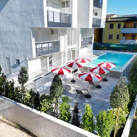 Apartman Nuovo Con Piscina E Garage