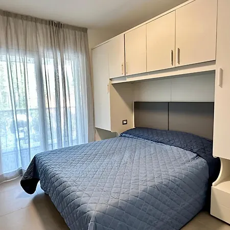 Apartman Nuovo Con Piscina E Garage Bibione