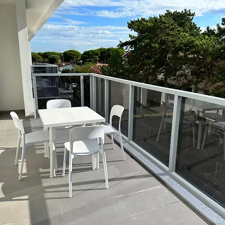 Nuovo Con Piscina E Garage Apartman Bibione