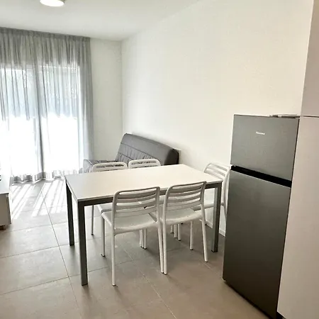 Nuovo Con Piscina E Garage Apartment