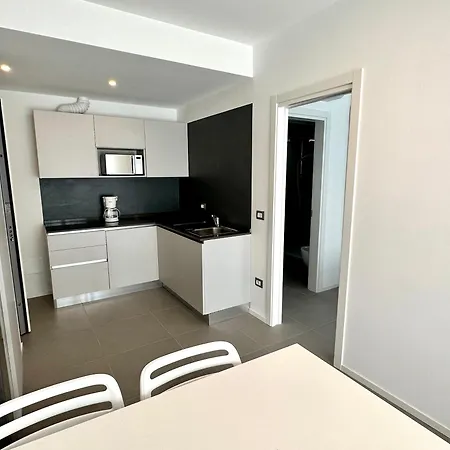 Nuovo Con Piscina E Garage Apartment *