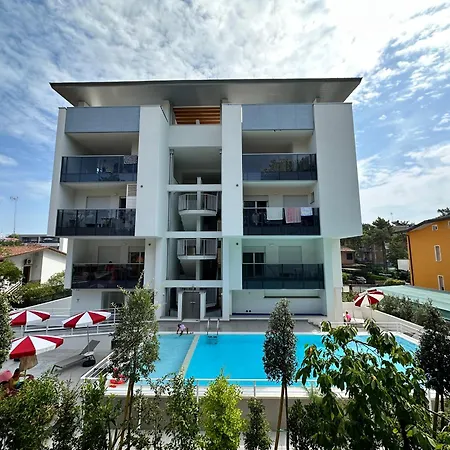 Nuovo Con Piscina E Garage Apartment *